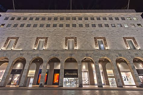 prada rinacente|milano duomo rinascente.